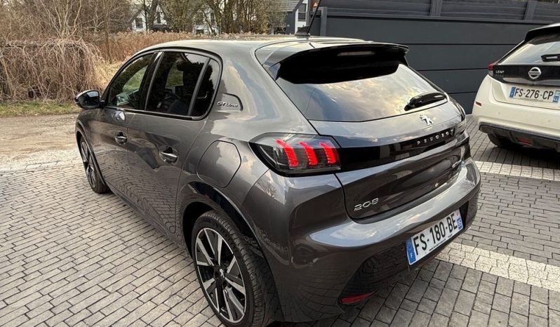 Peugeot 208 full