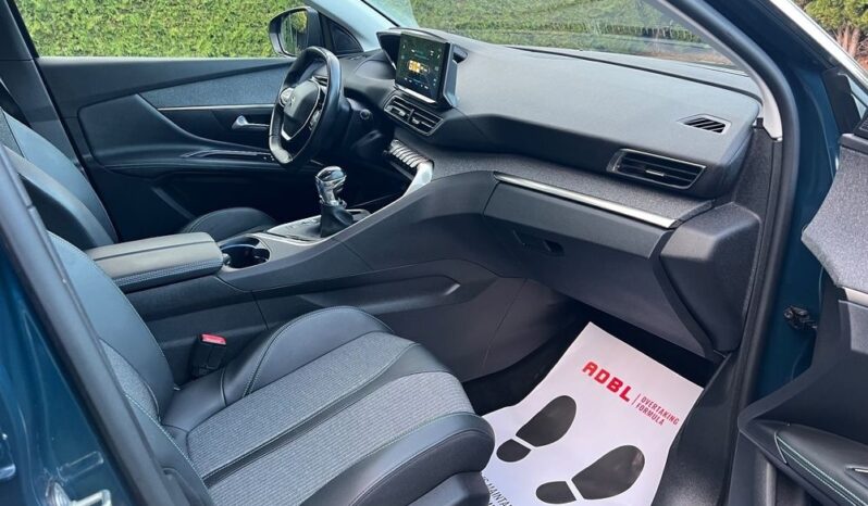 Peugeot 3008 1.5 BlueHDi Allure Pack S&S full