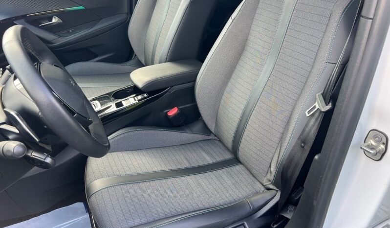 Peugeot 2008 BlueHDi 130 Allure S&S EAT8 full