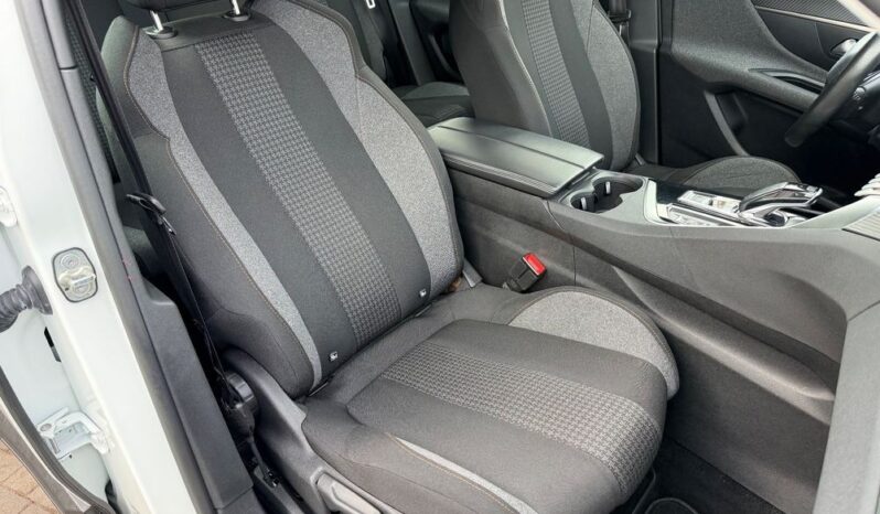 Peugeot 3008 BlueHDi 130 Stop & Start EAT8 Active Business-Paket full