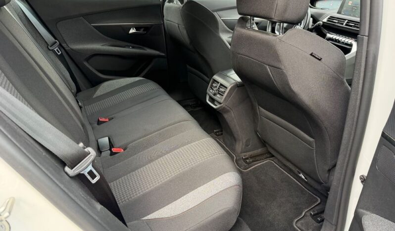 Peugeot 3008 BlueHDi 130 Stop & Start EAT8 Active Business-Paket full