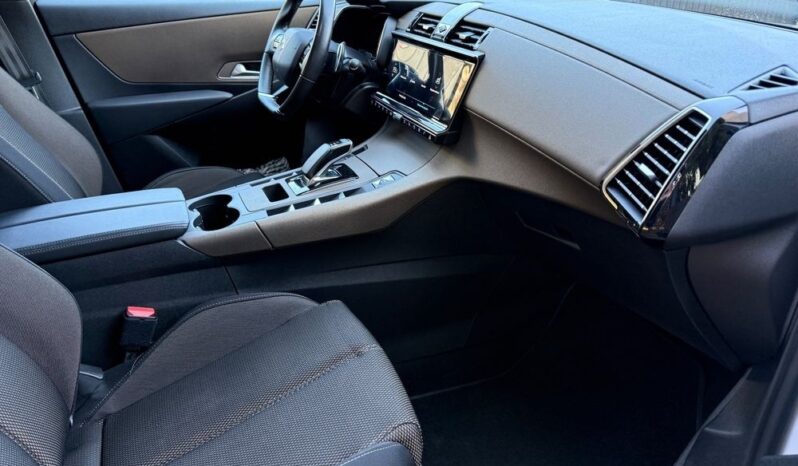 DS Automobiles DS 7 Crossback full