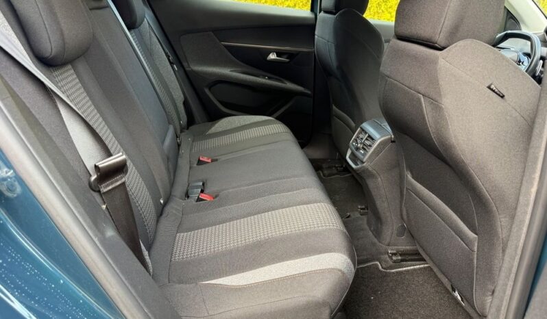 Peugeot 3008 BlueHDi 130 Stop & Start EAT8 Active Business-Paket full