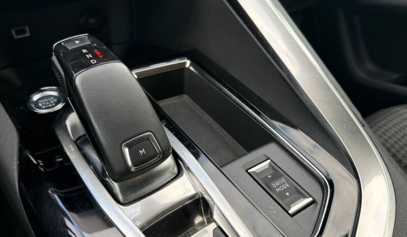 Peugeot 3008 BlueHDi 130 Stop & Start EAT8 Active Business-Paket full