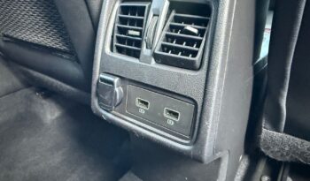 Renault Captur 1.6 E-TECH Plug-In Intens full